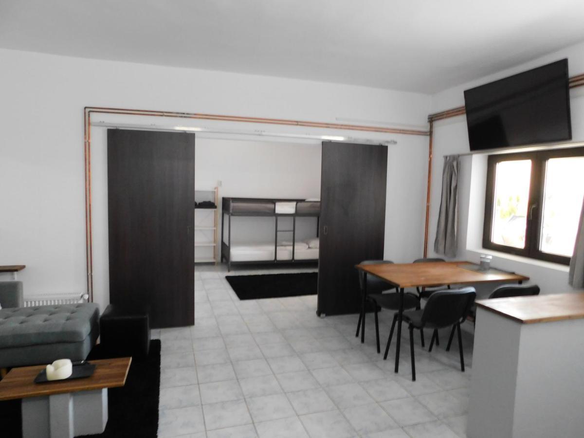 Mountain Vista Suites Zarnesti Ngoại thất bức ảnh